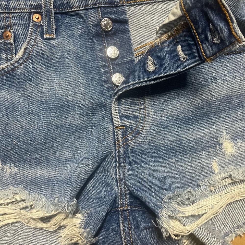 Levi's Women's Blue Denim Shorts - Picture 3 of 9